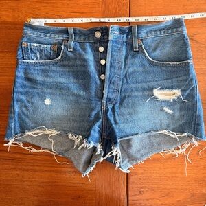 Distressed Blue Levi’s Denim Shorts